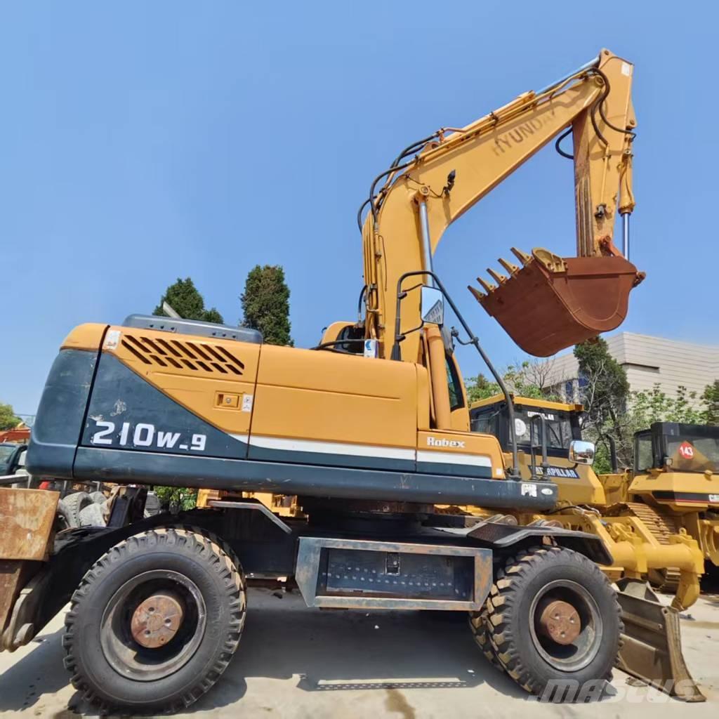 Hyundai R210W-9 Wielgraafmachines