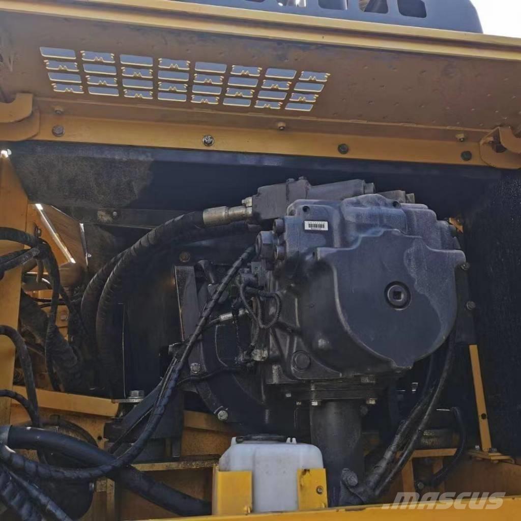 Komatsu 450LC-8 Rupsgraafmachines