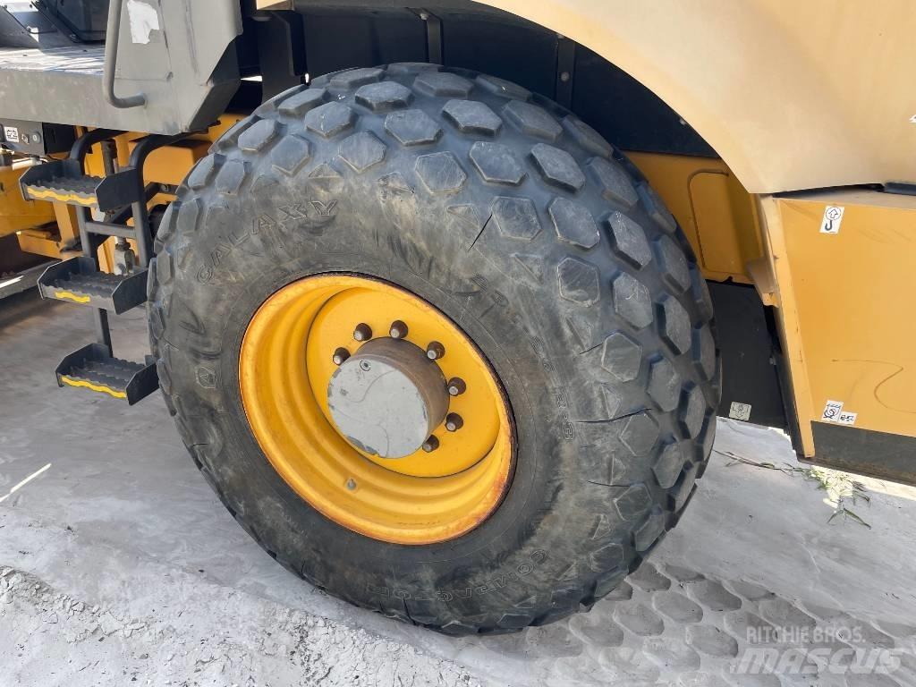 Volvo SD 115 B Trilrolwalsen