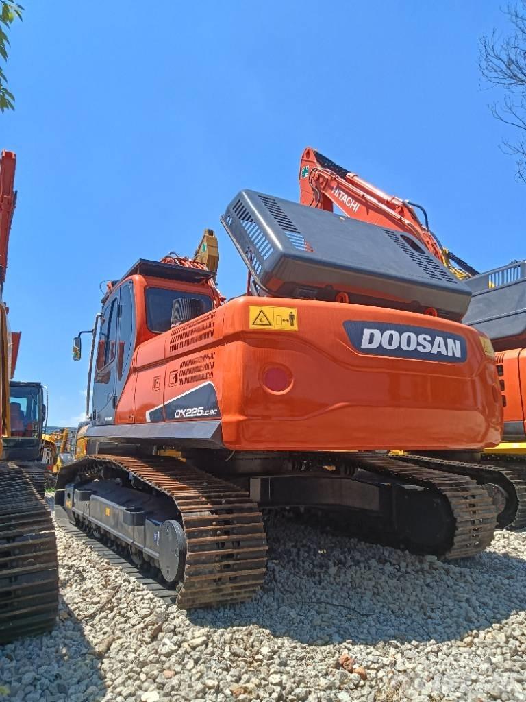Doosan DX 225 Rupsgraafmachines