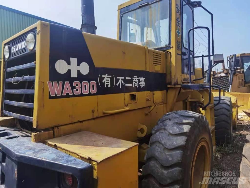 Komatsu WA 300 Wielladers