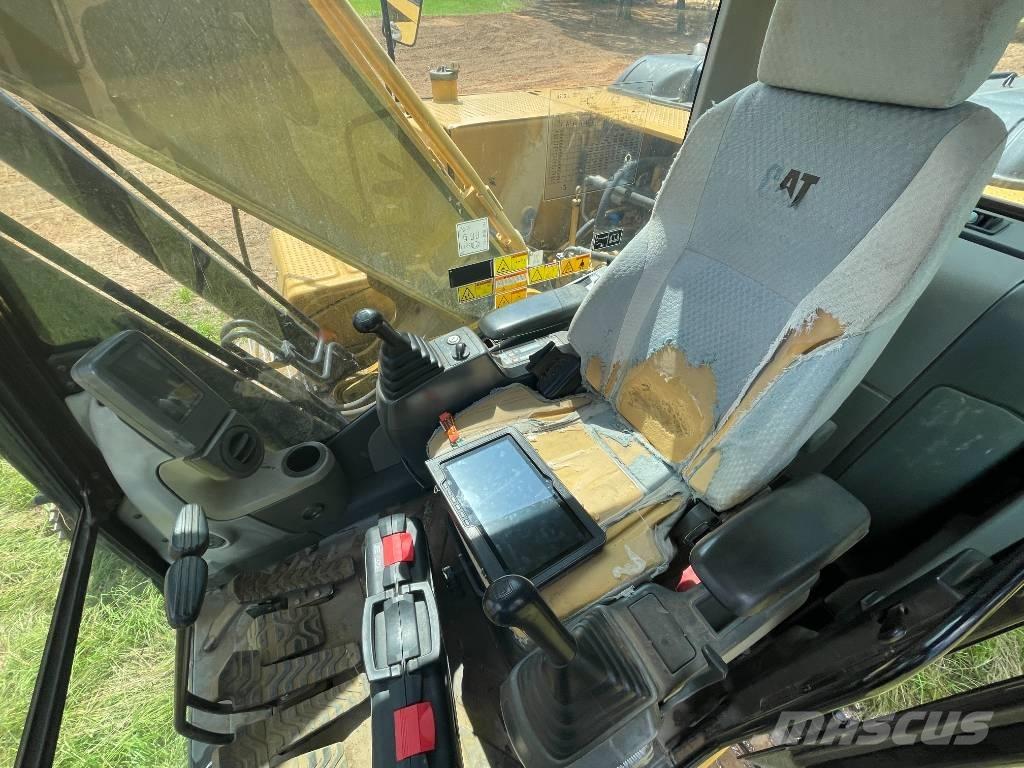 CAT 320 D L Rupsgraafmachines