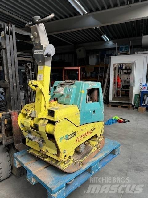 Ammann APH 6020 Bestratingsmachines en hijsmaterialen