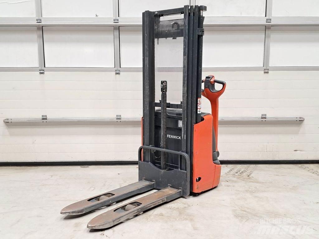 Linde L10 Stapelaar meeloop