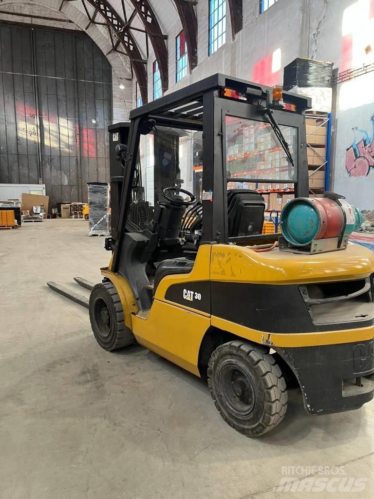 CAT CAT GP30N LPG heftrucks