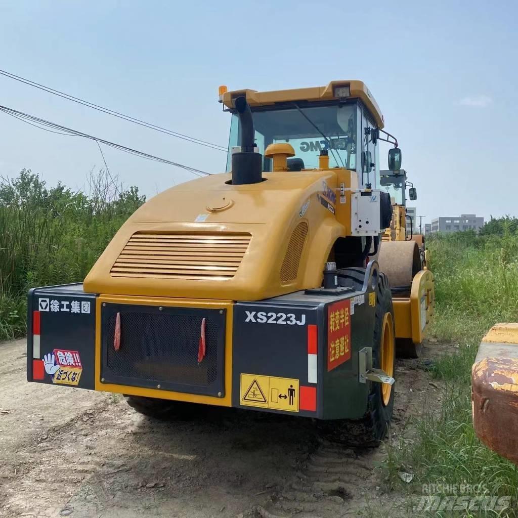 XCMG XS 223 J Trilrolwalsen