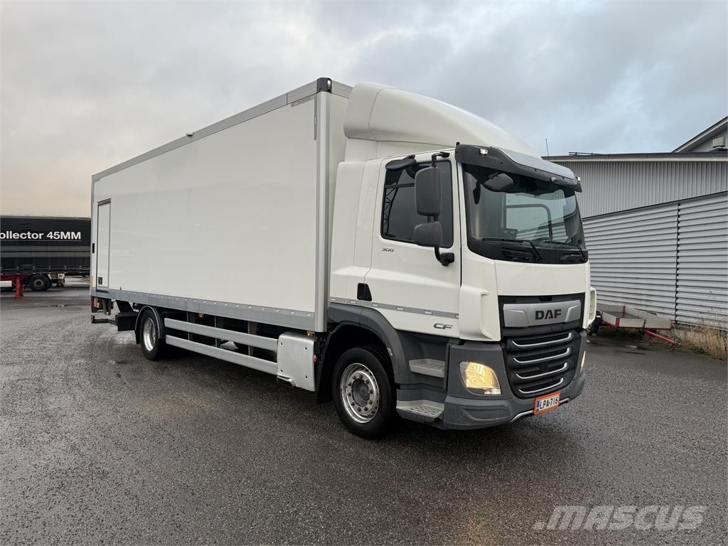 DAF CF 300 FA 4x2 Bakwagens met gesloten opbouw
