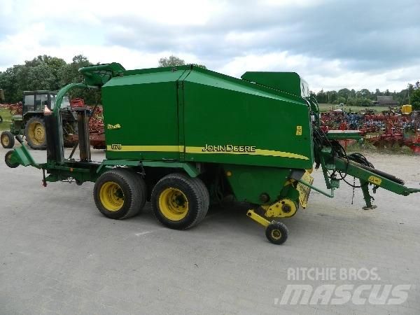 John Deere 678 Ronde-balenpersen