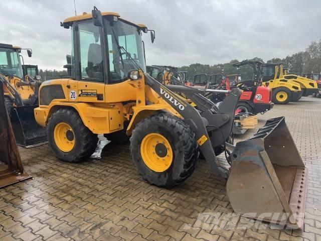Volvo L 30 G Wielladers