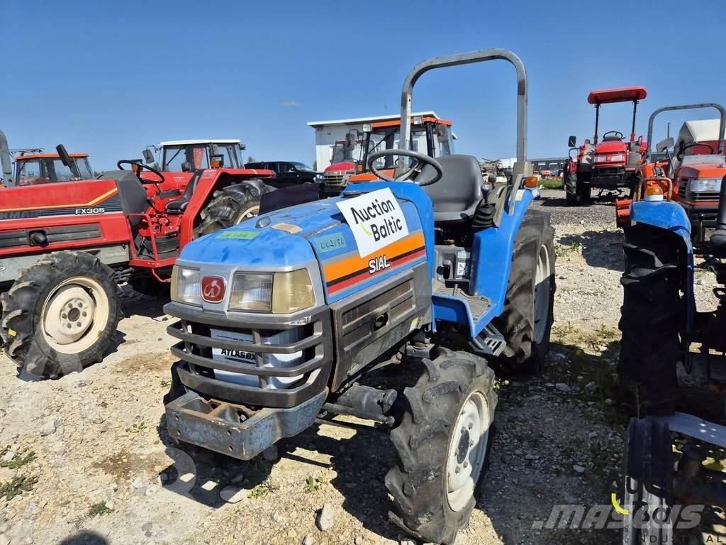 Iseki TF223D Tractoren