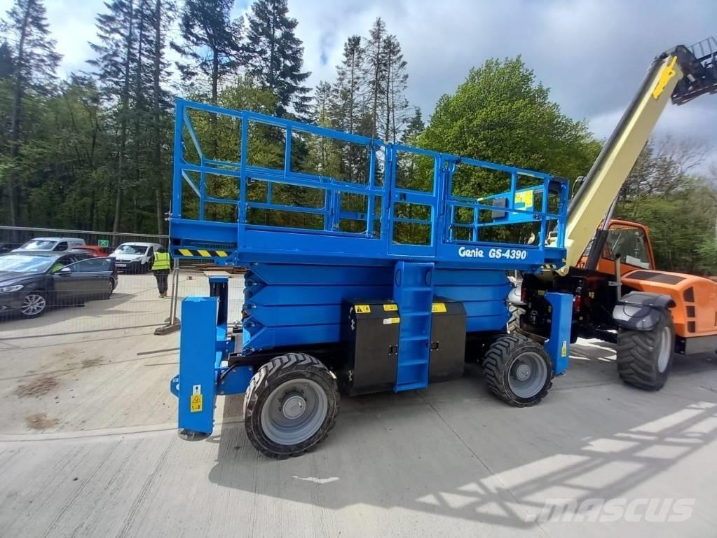 Genie GS 4390 RT Schaarhoogwerkers