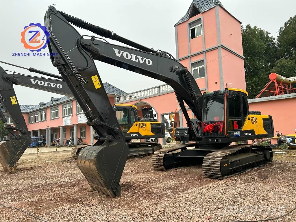 Volvo EC 240 Rupsgraafmachines