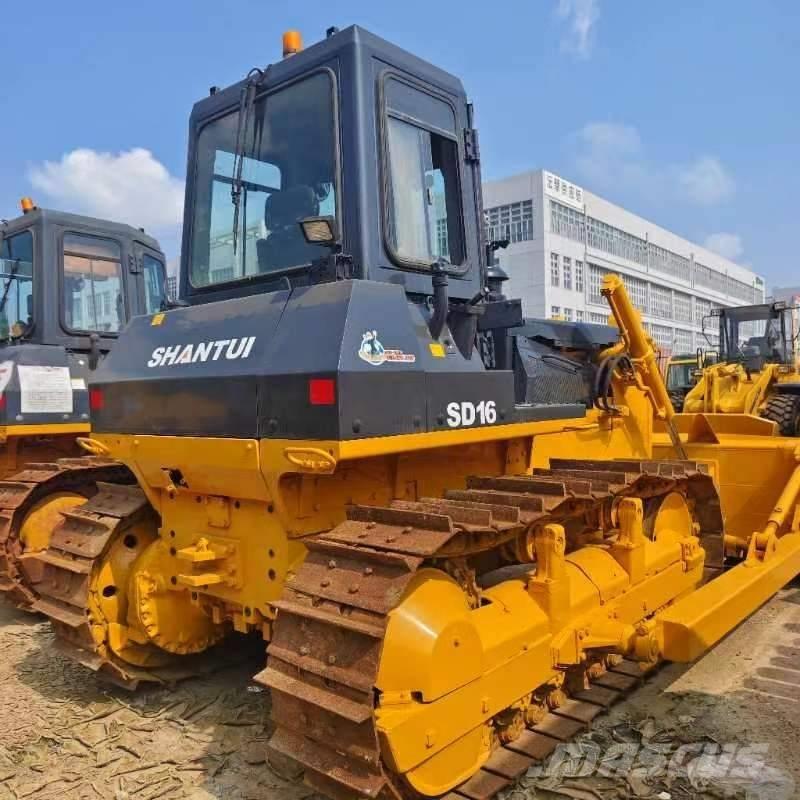 Shantui SD 16 Rupsdozers
