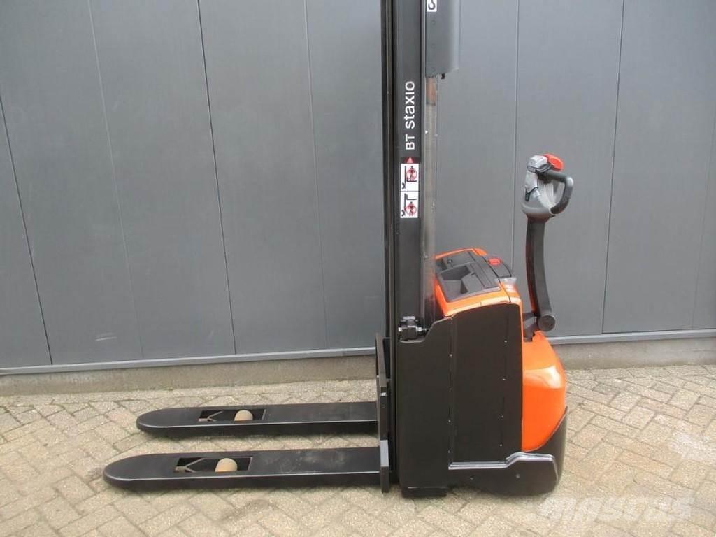 Toyota SWE 120 Stapelaar meeloop