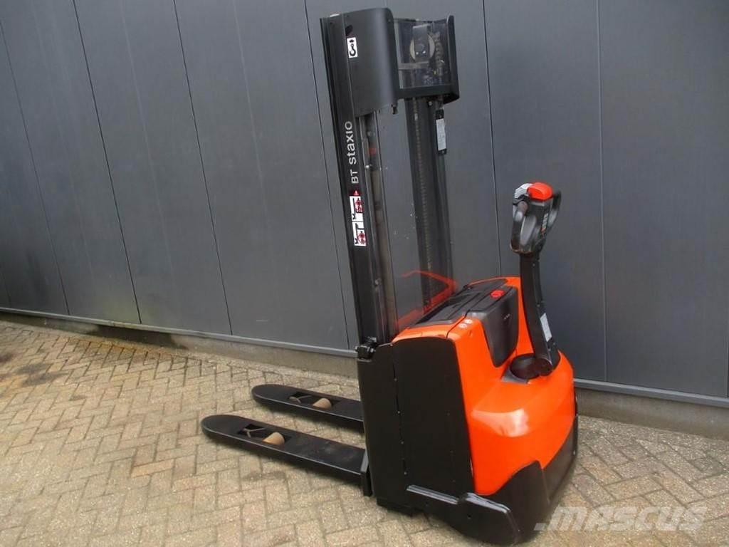 Toyota SWE 120 Stapelaar meeloop