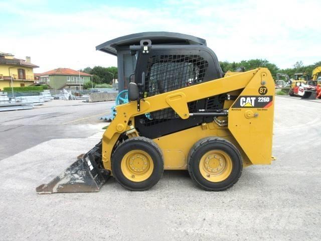 CAT 226 D Schrankladers