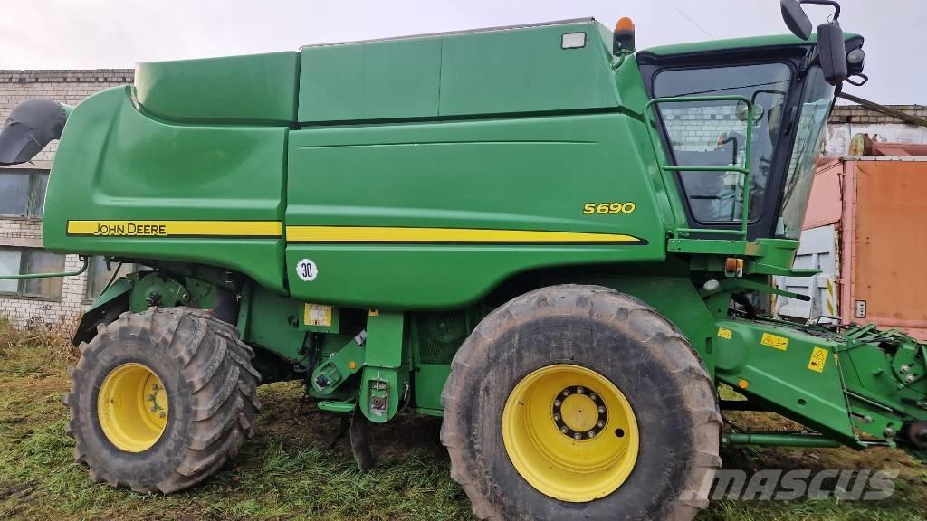 John Deere S 690 Maaidorsmachines