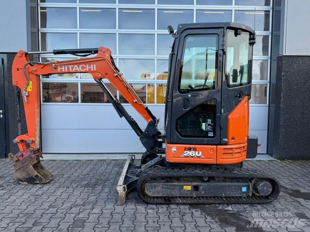 Hitachi ZX26U-6 CR Minigraafmachines < 7t