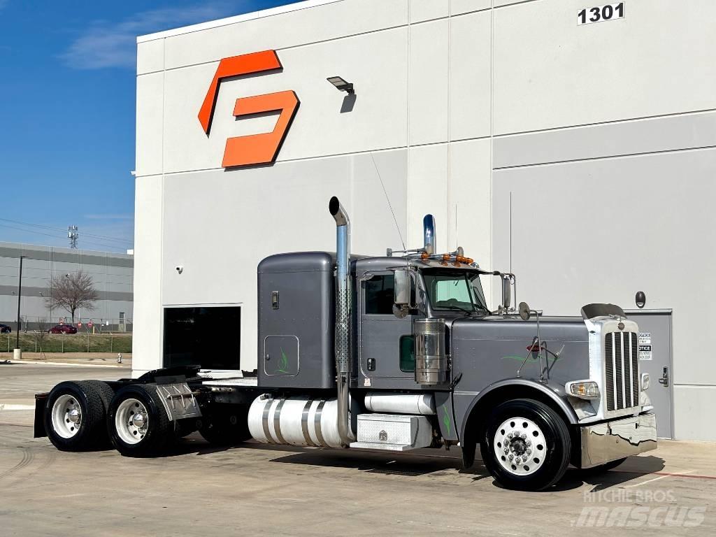 Peterbilt 389 Trekkers