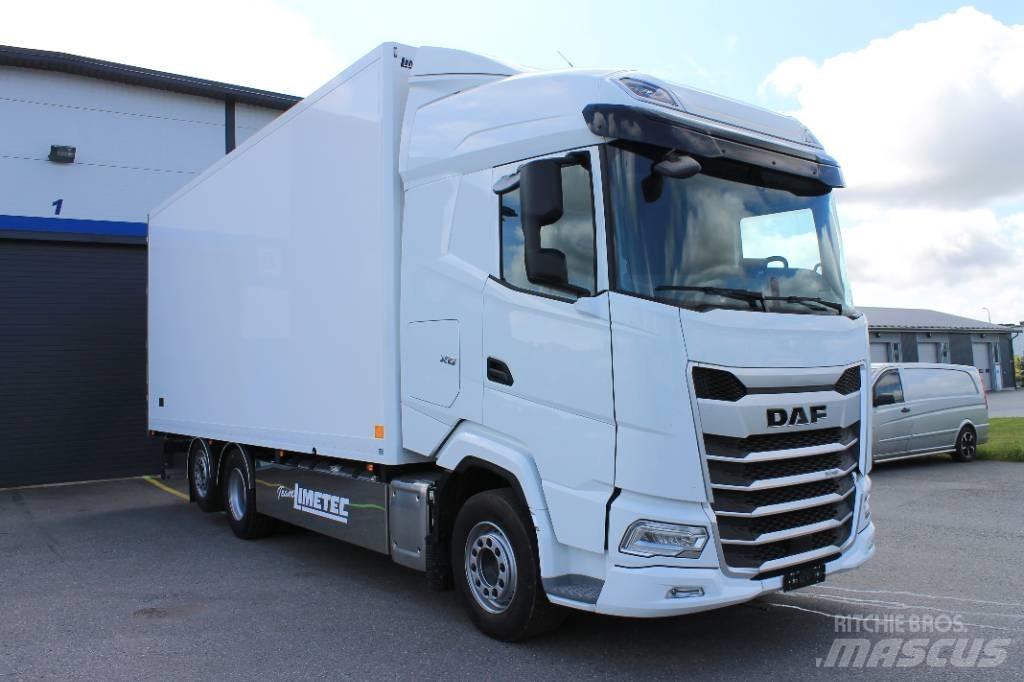 DAF XG 530 FAN Bakwagens met gesloten opbouw