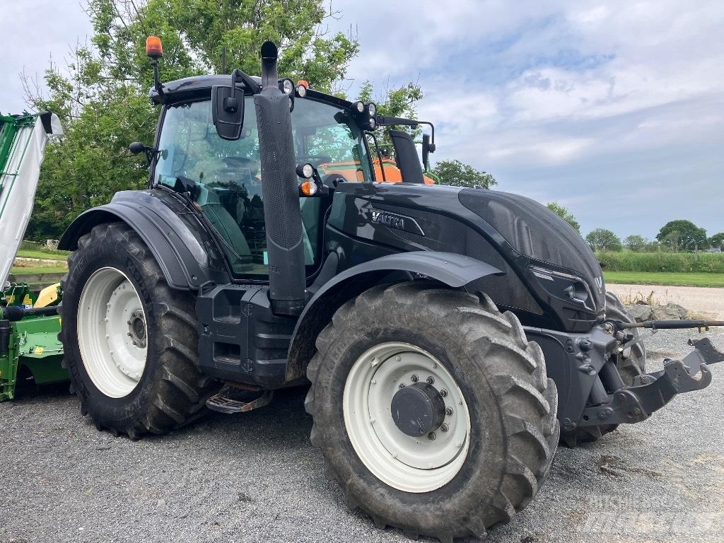 Valtra T 154 V Tractoren
