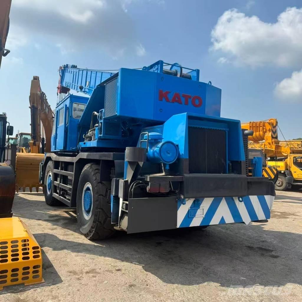Kato KR 500-3 Ruwterrein kranen