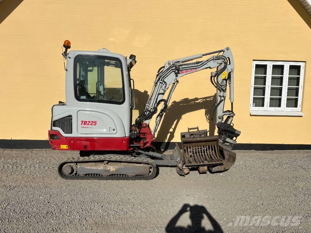 Takeuchi TB 225 Minigraafmachines < 7t