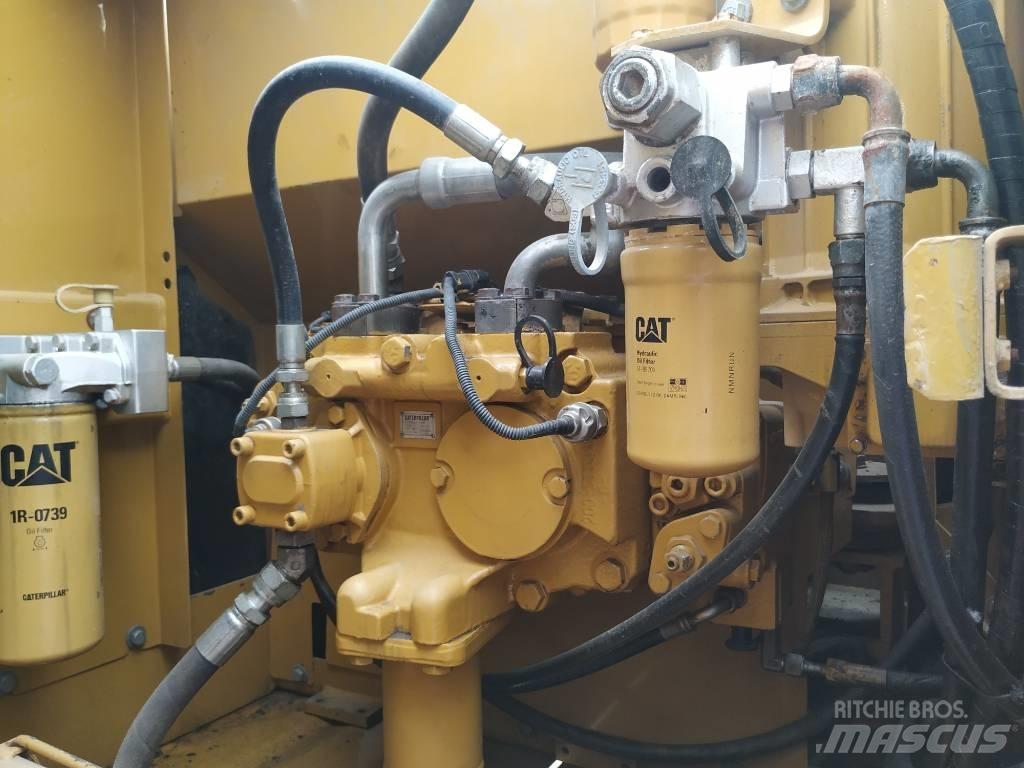 CAT 320 D Rupsgraafmachines