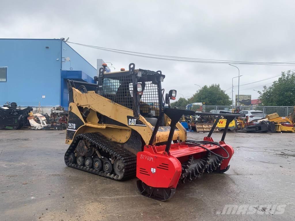 CAT 257 B Schrankladers