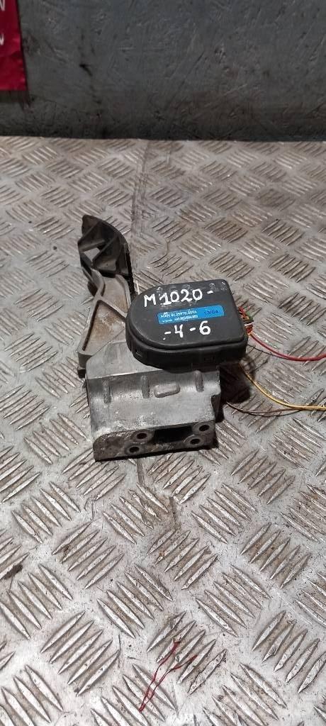 MAN TGA    81259706094 Cabine en interieur