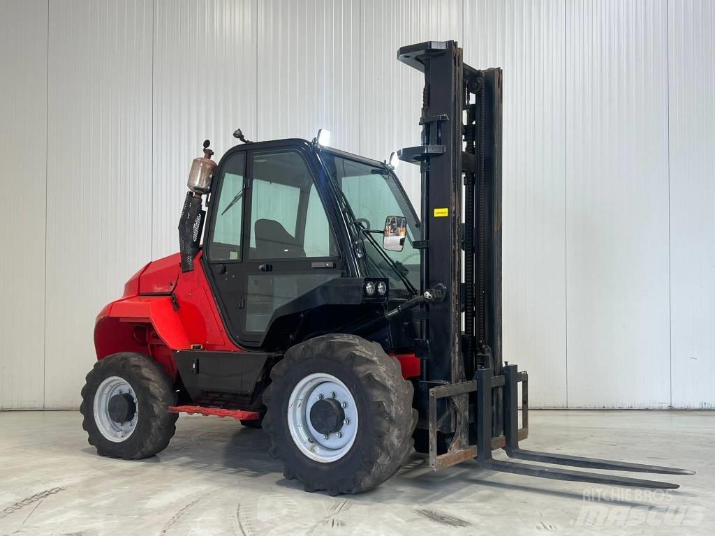 Manitou M30-4 Vorkheftruck voor zwaar terrein