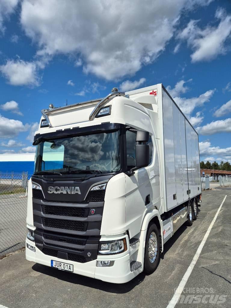 Scania R 590 Bakwagens met gesloten opbouw