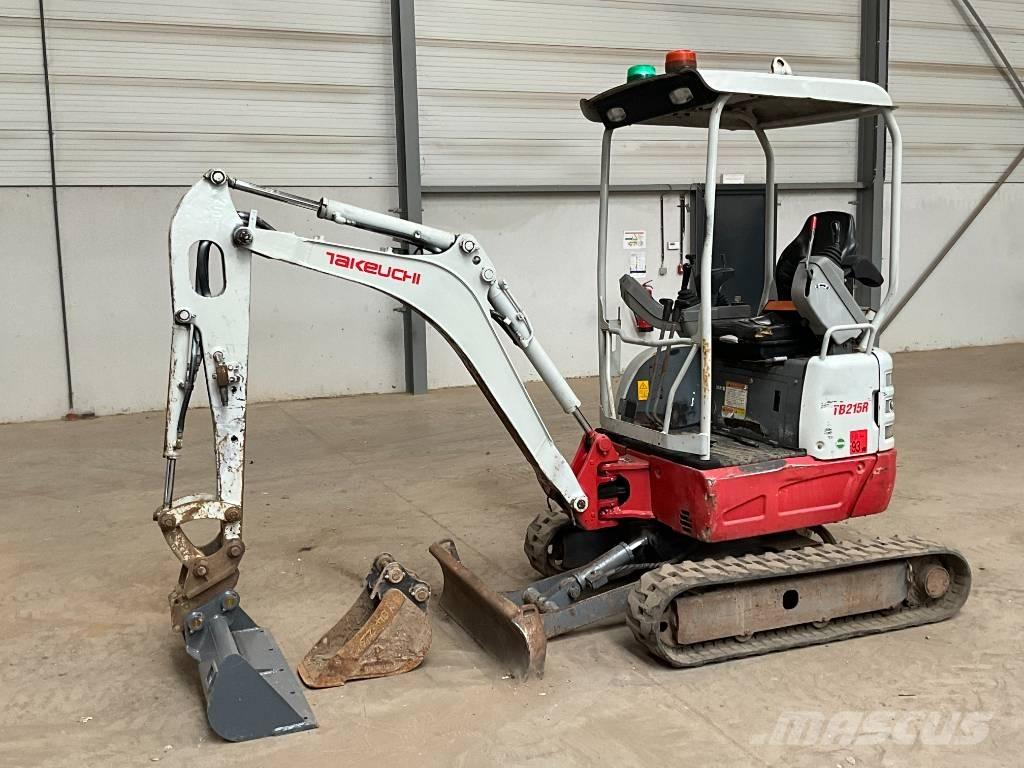 Takeuchi TB 215 R Minigraafmachines < 7t