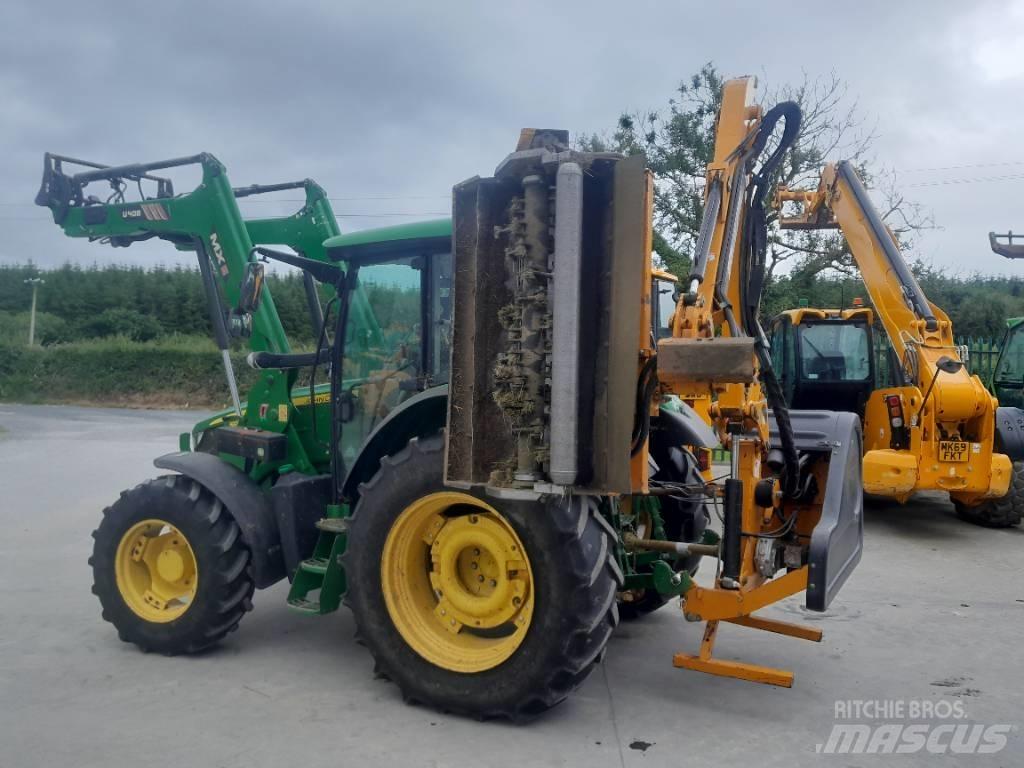 John Deere 5100 R Tractoren