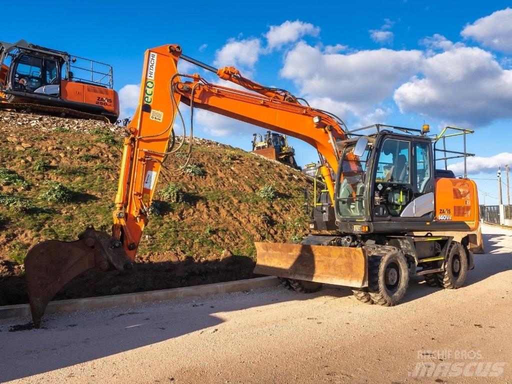 Hitachi 140W Wielgraafmachines