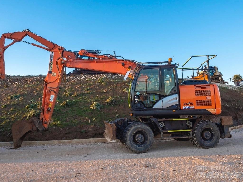 Hitachi 140W Wielgraafmachines