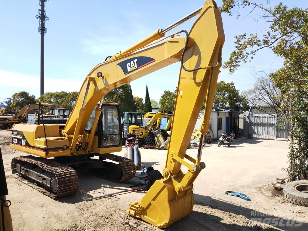 CAT 320 B Rupsgraafmachines