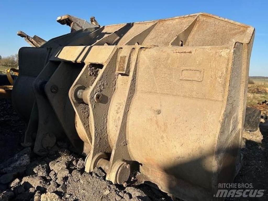 CAT 973D Bakken