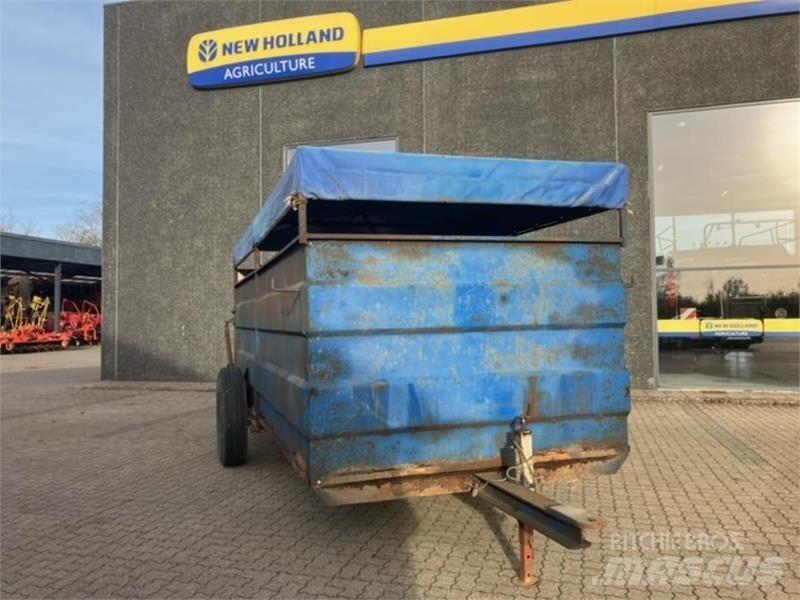  - - - 8M KREATURVOGN Overige aanhangers