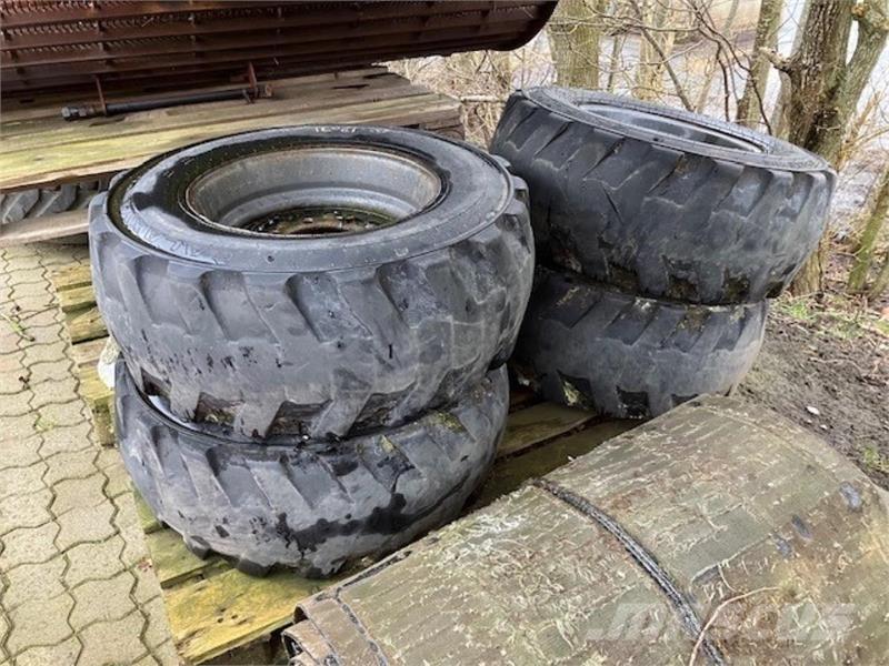  - - - GALAXY Banden, wielen en velgen