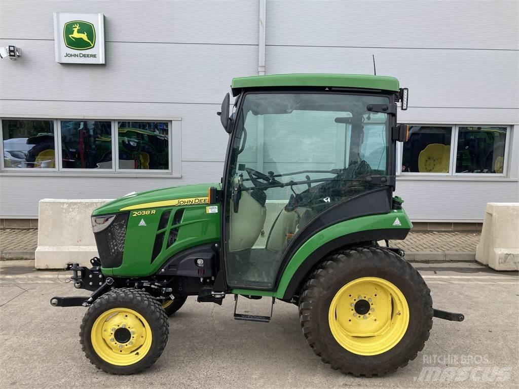 John Deere 2038R Compacttrekkers