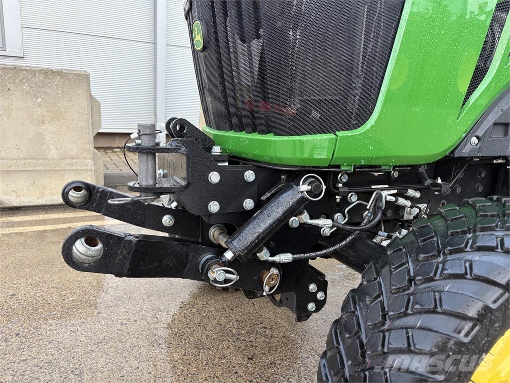 John Deere 2038R Compacttrekkers
