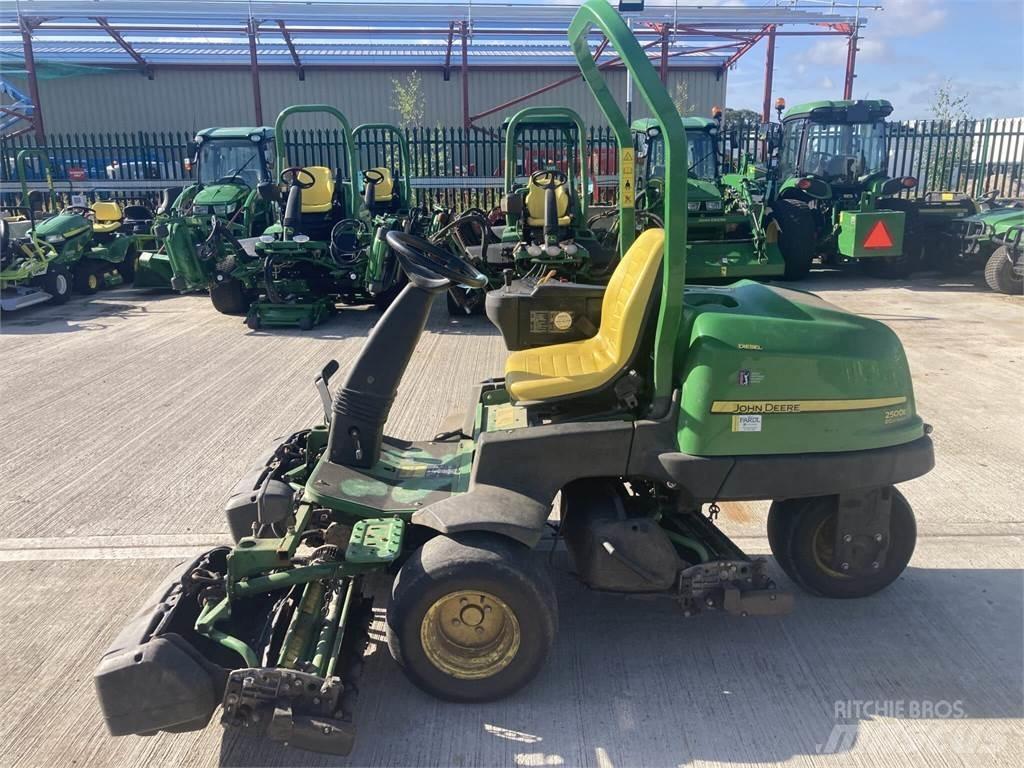 John Deere 2500EH Loopmaaier