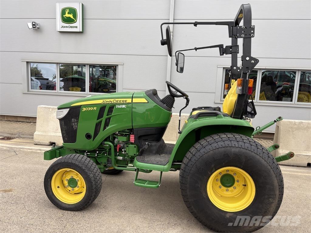 John Deere 3039R Compacttrekkers