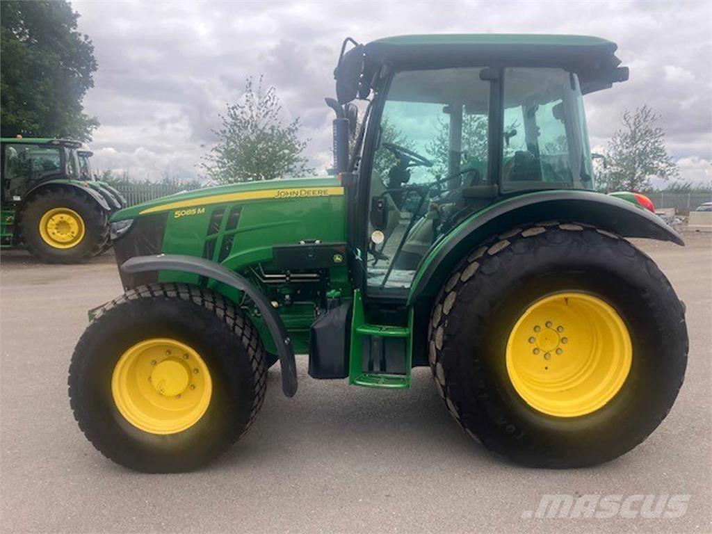 John Deere 5085M Tractoren