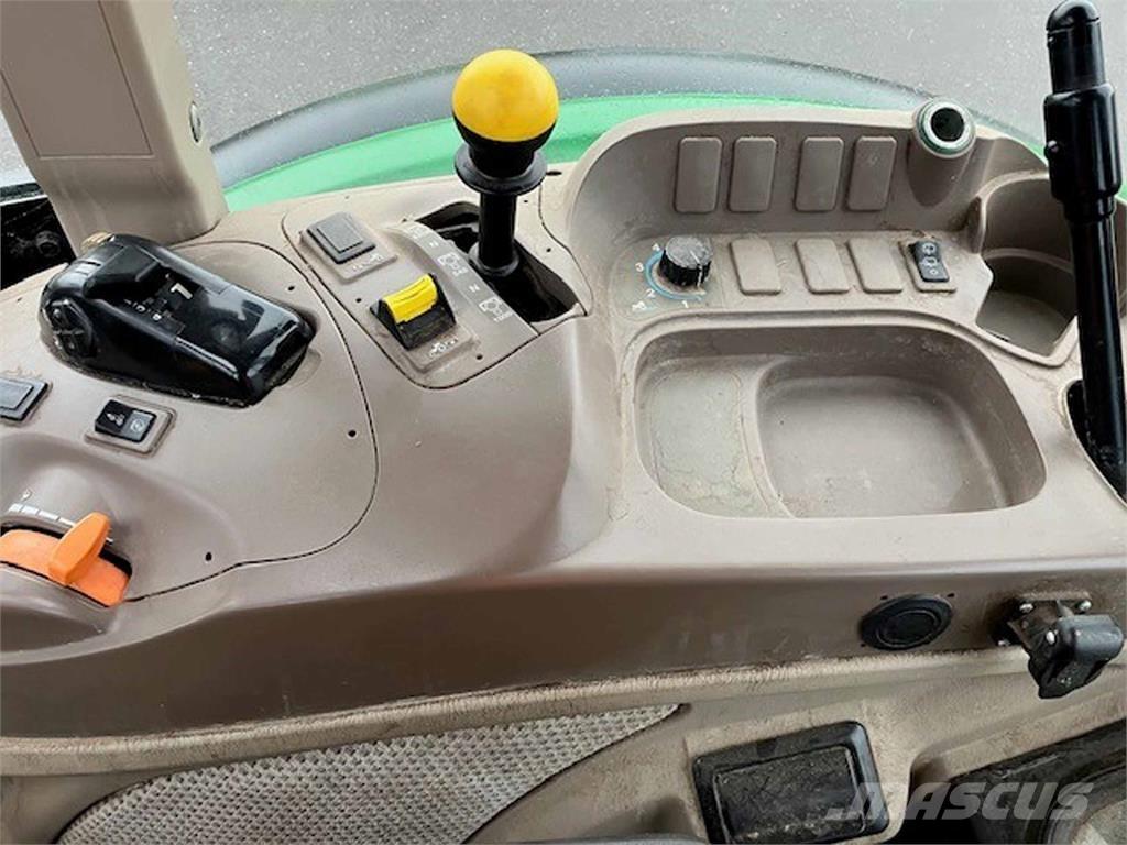 John Deere 5115M Tractoren