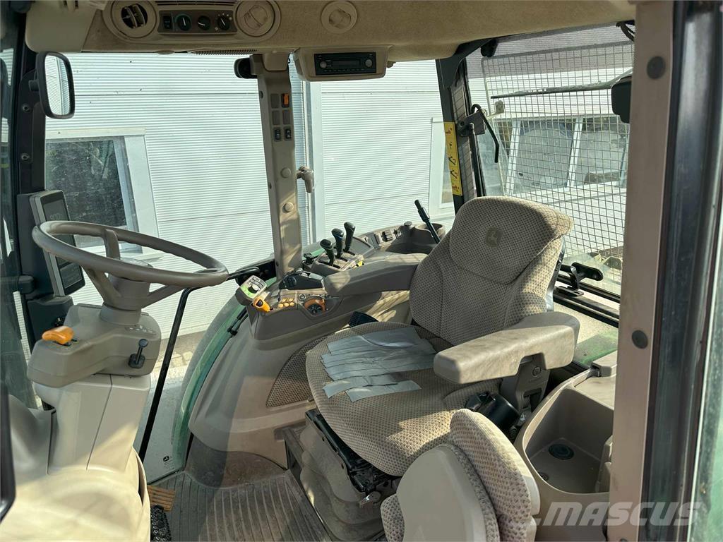 John Deere 5125R Tractoren