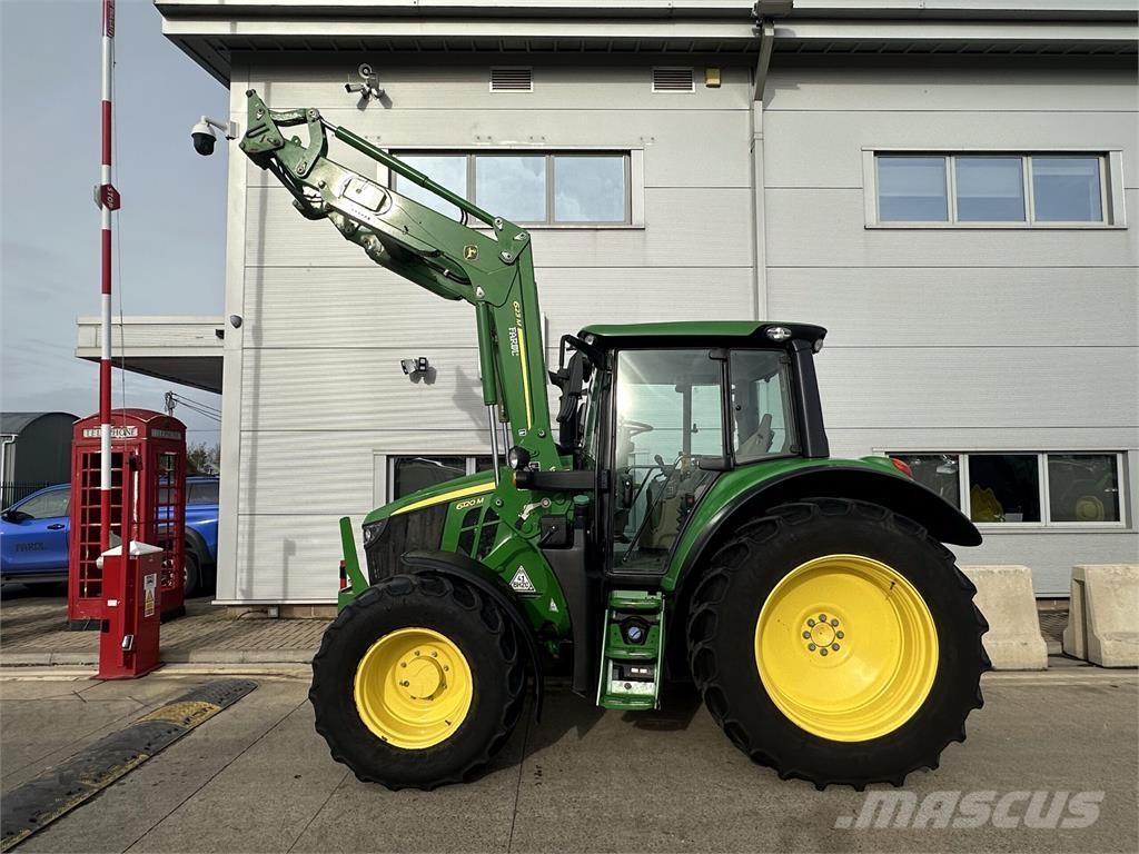 John Deere 6120M Tractoren