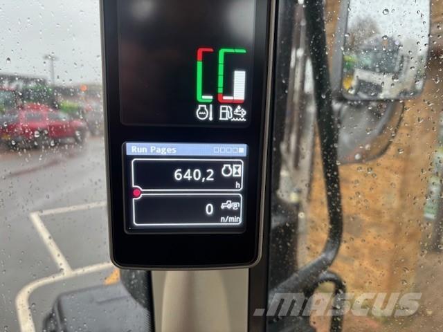 John Deere 6120M Tractoren