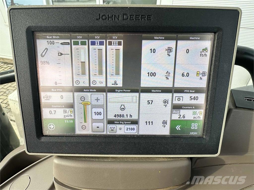 John Deere 6130R Tractoren